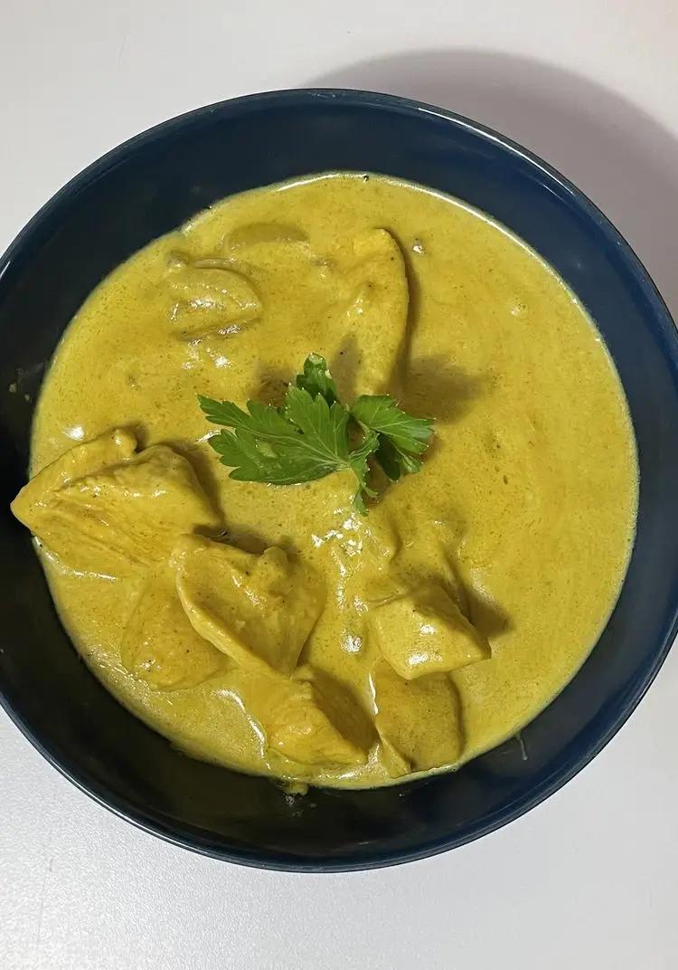 Ricetta Pollo al curry e latte di cocco dalla Thailandia di Lecuisinier