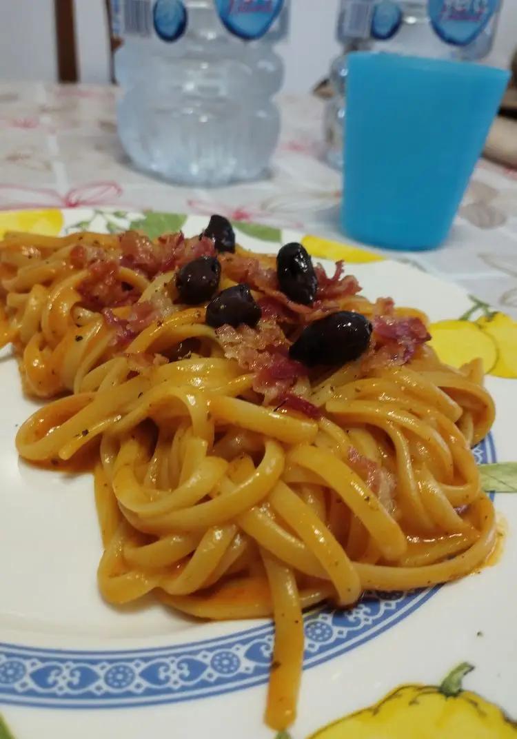 Ricetta Linguine con crema di peperoni, pancetta e olive di trralx27