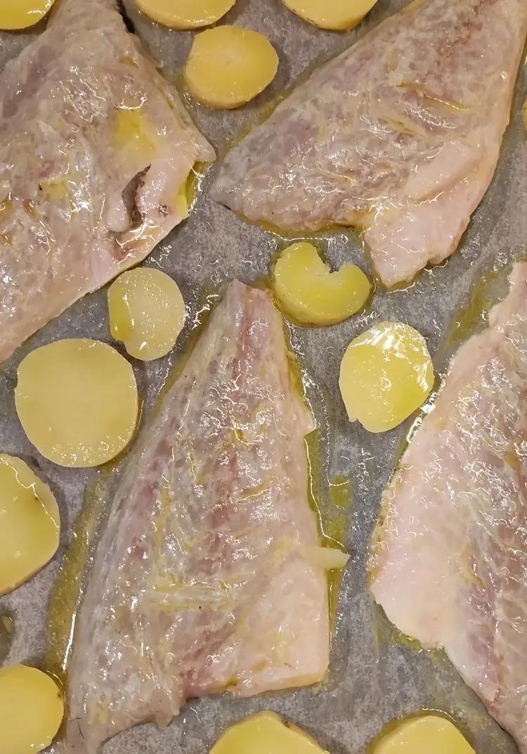 Ricetta Filetti di orata al forno con patate di francesca.mangone