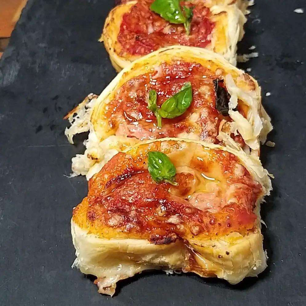 Ricetta Finte pizzettine al pomodoro di manufood