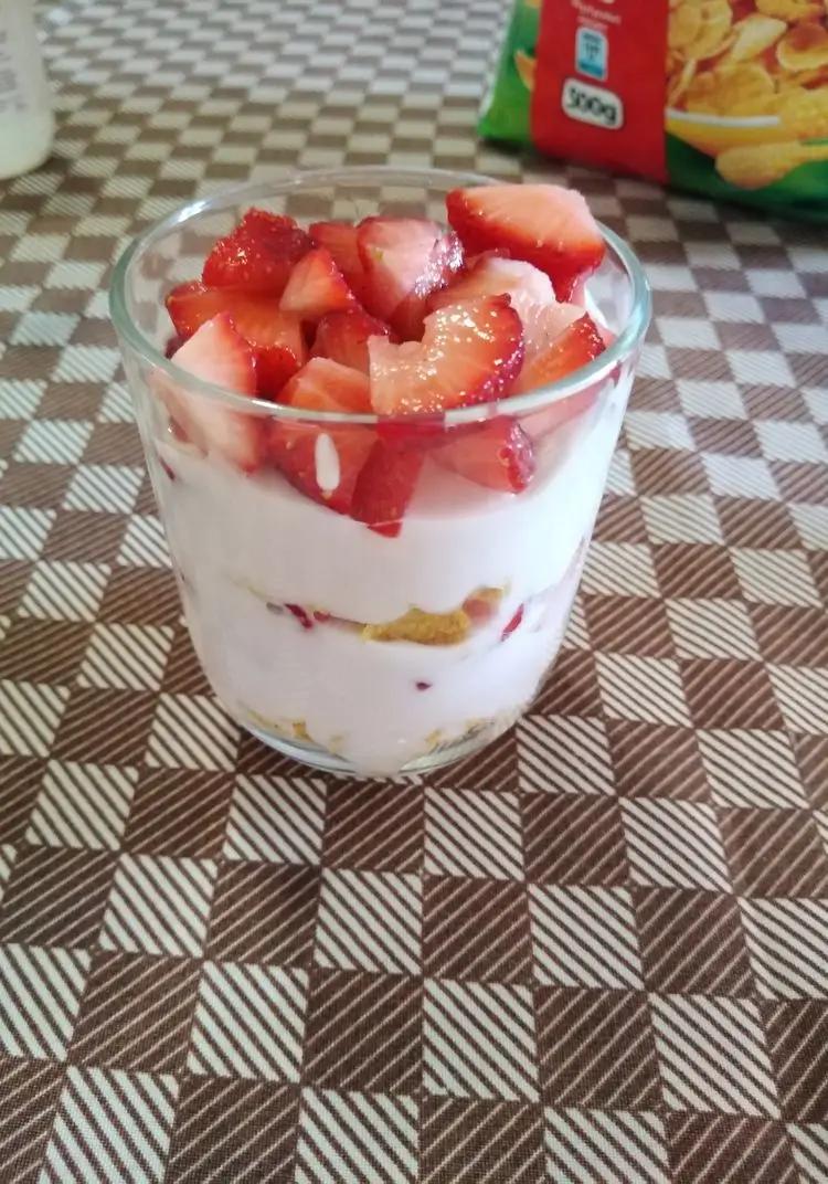 Ricetta Dolce al cucchiaio  fragole e yogurt di Love_food_puglia_italy