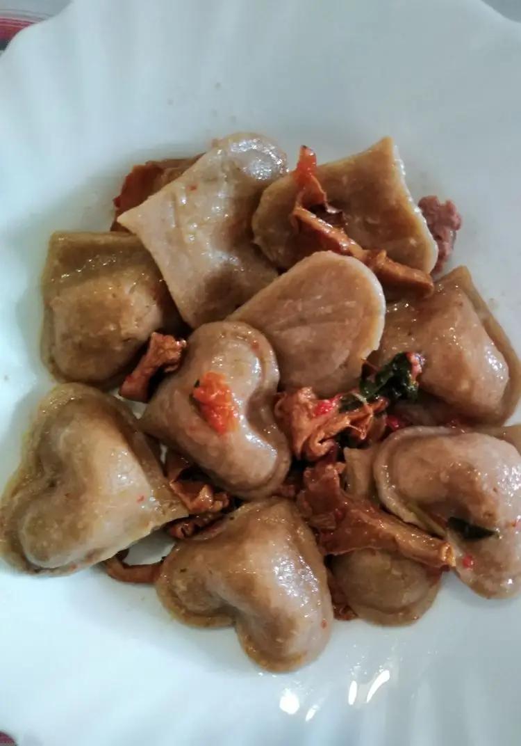 Ricetta Ravioli col cuore con barbabietola, ripieno di carne macina e wurstel e funghi di Love_food_puglia_italy