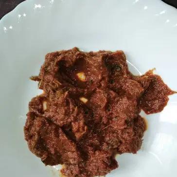 Passaggio 3 della ricetta Ravioli col cuore con barbabietola, ripieno di carne macina e wurstel e funghi