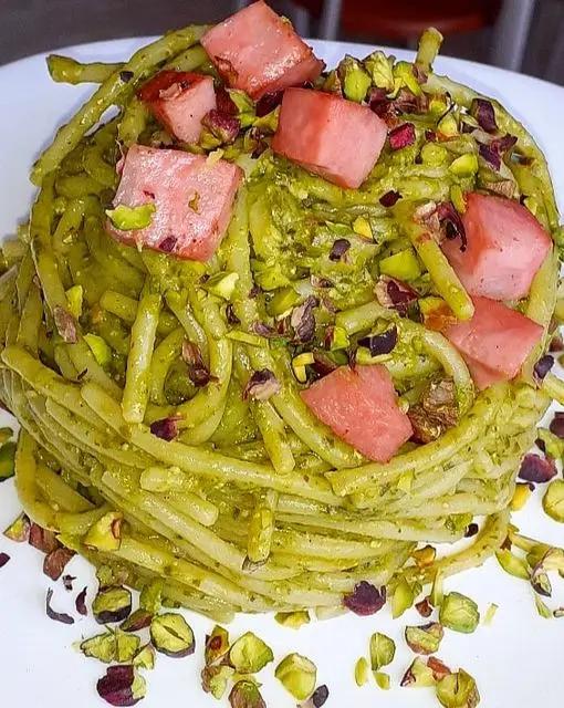 Ricetta Spaghetti con pesto di Pistacchio e mortadella di lericettedimarygio