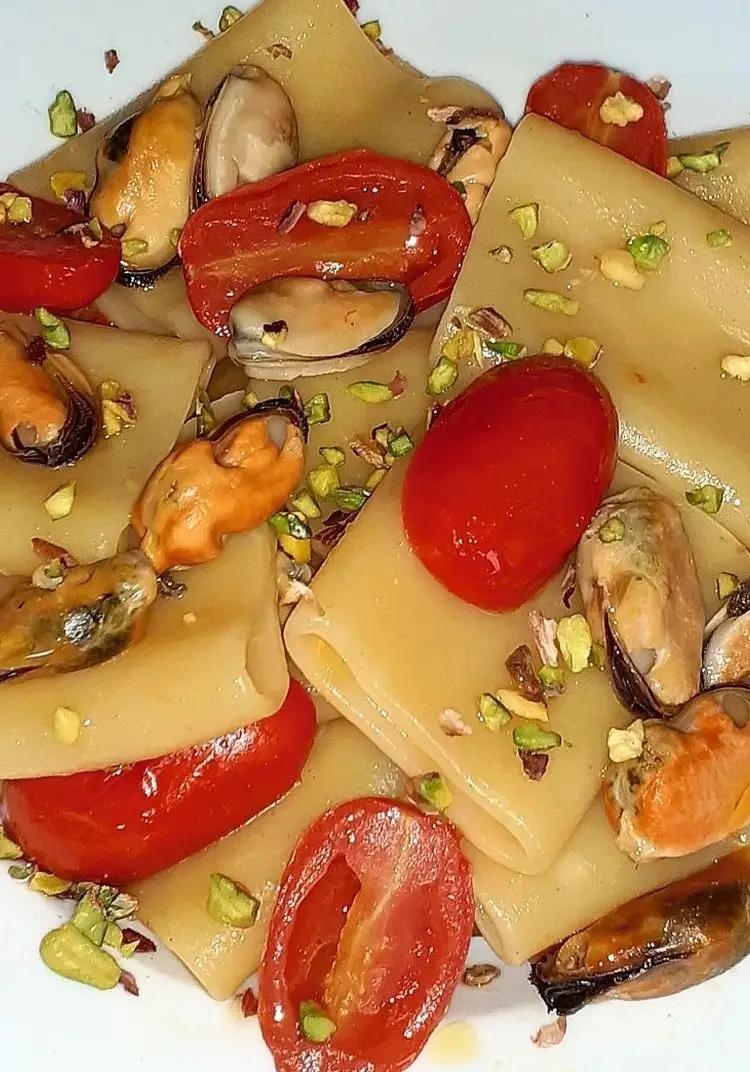 Ricetta Paccheri Con Pomodorini, Cozze e Pistacchio di lericettedimarygio