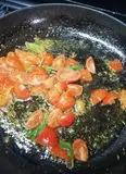 Immagine del passaggio 4 della ricetta Fusilli in crema di tenerumi e cozze !!