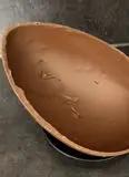 Immagine del passaggio 1 della ricetta Uovo di Pasqua ripieno di tiramisù