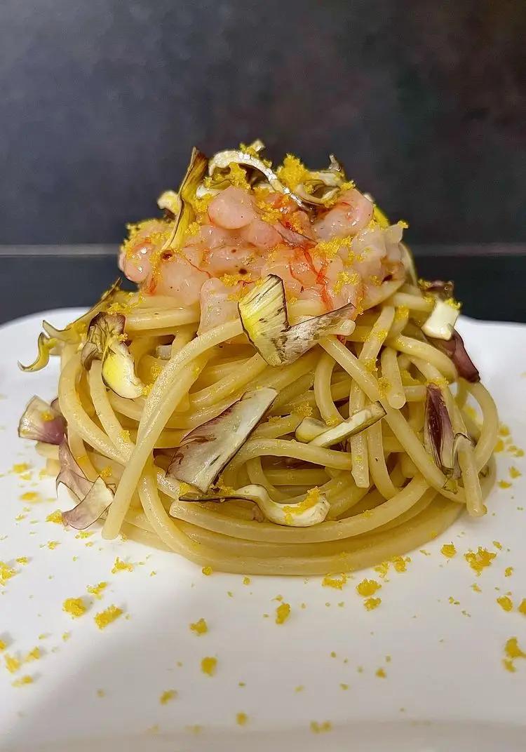 Ricetta Spaghetti quadrati con tartare di gambero rosso, carciofi e bottarga di unaforchettadigitale