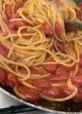 Immagine del passaggio 7 della ricetta Spaghetti al pomodoro fresco