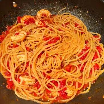 Passaggio 12 della ricetta Spaghetti con Gamberoni