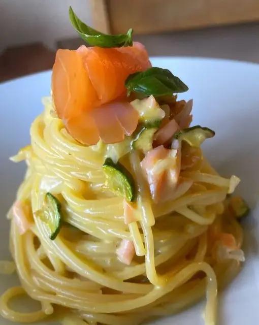 Ricetta Spaghetti alla carbonara di zucchine e salmone di cucina_con_cristina