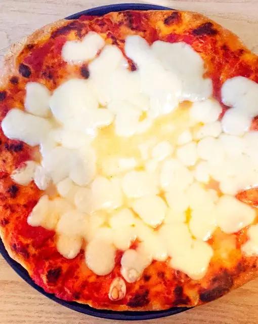 Ricetta Pizza napoletana (con lievitazione a 6 ore) di valentina63