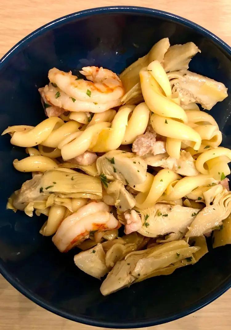 Ricetta Fusilloni di pasta con carciofi , mazzancolle 🍤 e pancetta affumicata 🥓 di valentina63