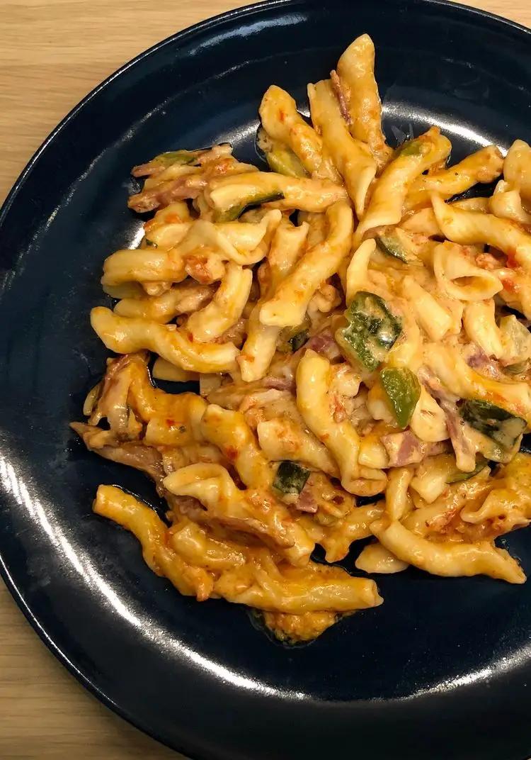 Ricetta Garganelli di pasta con zucchine 🥒 e speck di valentina63