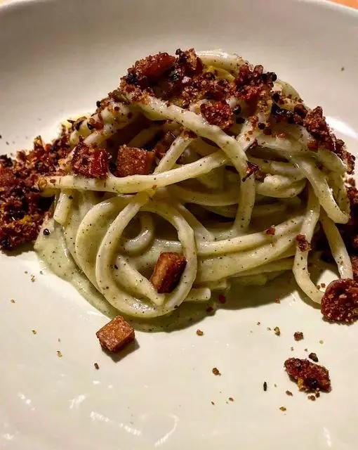 Ricetta Spaghettone con crema di zucchine e tofu croccante di Homemadeinnaples