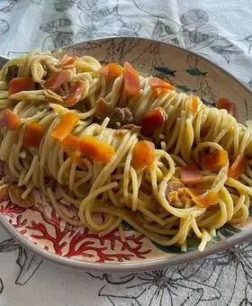 Immagine del passaggio 5 della ricetta Spaghetti con ricci di mare e bottarga
