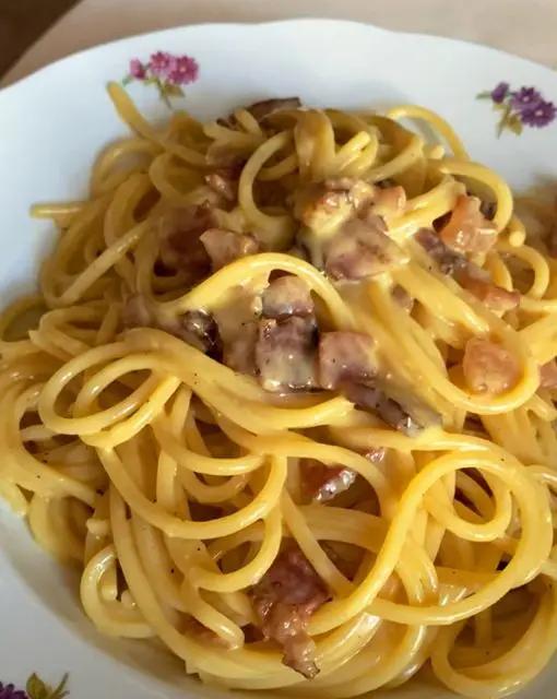Ricetta Spaghettoni alla carbonara di federicatirrito4