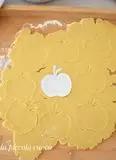 Immagine del passaggio 4 della ricetta Biscotti ripieni di mele