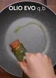 Immagine del passaggio 1 della ricetta Tortellini alla carne con crema di zucchine, taleggio e nocciole