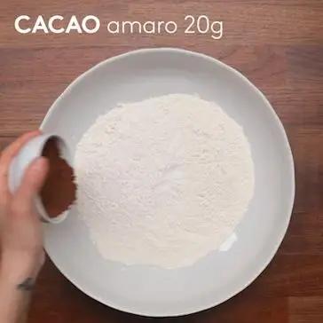 Immagine del passaggio 2 della ricetta Ravioli fritti al cacao ripieni di ricotta e pistacchi