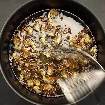 Immagine del passaggio 1 della ricetta Lasagna cacio e pepe con carciofi fritti