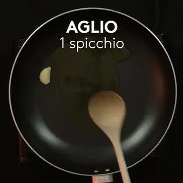 Immagine del passaggio 2 della ricetta Spaghetti con pesto di pistacchi e vongole