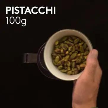 Immagine del passaggio 1 della ricetta Spaghetti con pesto di pistacchi e vongole