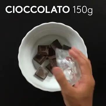 Immagine del passaggio 1 della ricetta Torta al cioccolato e mousse di caffè