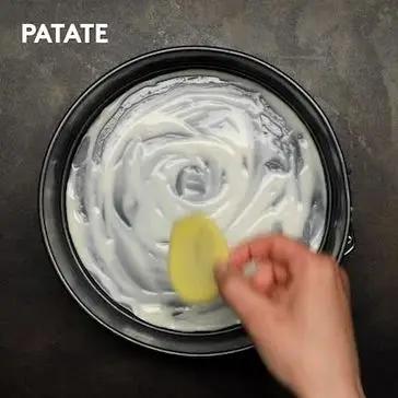 Immagine del passaggio 2 della ricetta Parmigiana bianca di patate