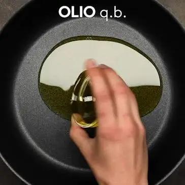 Immagine del passaggio 1 della ricetta Pollo glassato alla birra con cipolle