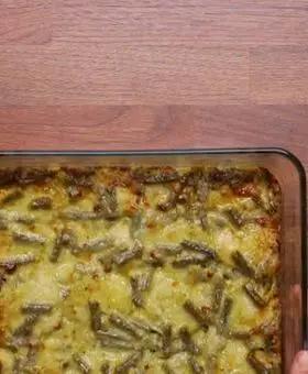 Immagine del passaggio 6 della ricetta Lasagne al pesto e stracchino con patate e fagiolini