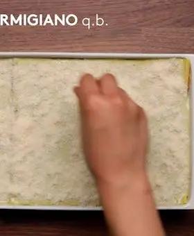 Immagine del passaggio 3 della ricetta Lasagna al pistacchio e mortadella con provola