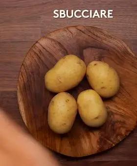 Immagine del passaggio 1 della ricetta Frittelle di patate e pancetta