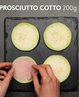 Immagine del passaggio 2 della ricetta Medaglioni di melanzane con prosciutto e formaggio