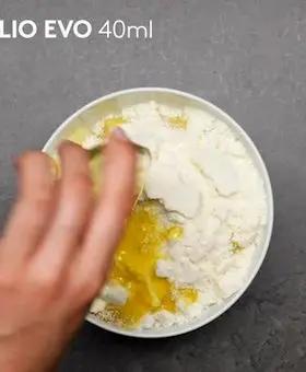 Immagine del passaggio 1 della ricetta Pasta alla crema di patate e pecorino con polpo