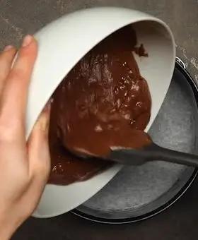 Immagine del passaggio 3 della ricetta Torta all’acqua cacao e cioccolato