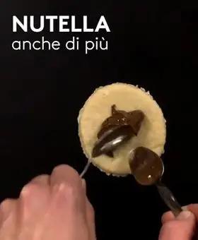 Immagine del passaggio 4 della ricetta Focaccette morbide strapiene di Nutella