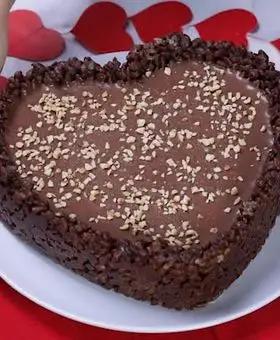 Immagine del passaggio 5 della ricetta Crostata ai due cioccolati per San Valentino