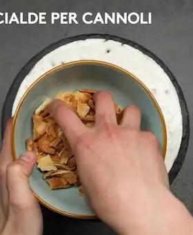 Immagine del passaggio 7 della ricetta Torta Cannolo senza cottura