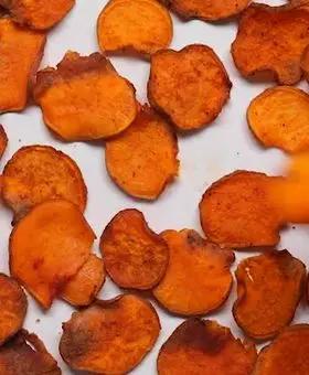 Immagine del passaggio 4 della ricetta Chips di patate dolci