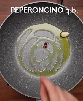 Immagine del passaggio 2 della ricetta Casarecce con crema di asparagi, provola e pecorino