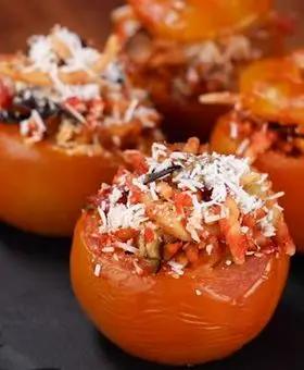 Immagine del passaggio 6 della ricetta Pomodori ripieni di trofie alla norma