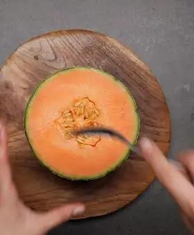 Immagine del passaggio 1 della ricetta Semifreddo al melone