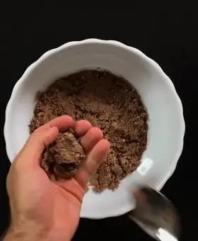 Immagine del passaggio 2 della ricetta Cioccolatini "Rocher" fatti in casa