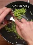 Immagine del passaggio 2 della ricetta Gnocchetti con zucchine, speck, mascarpone e scamorza