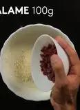 Immagine del passaggio 2 della ricetta Zeppole salate con salame e parmigiano