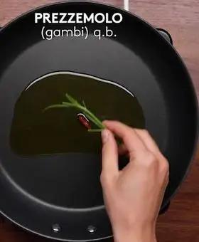 Immagine del passaggio 4 della ricetta Mezze maniche rigate alla crema di asparagi con pesce spada